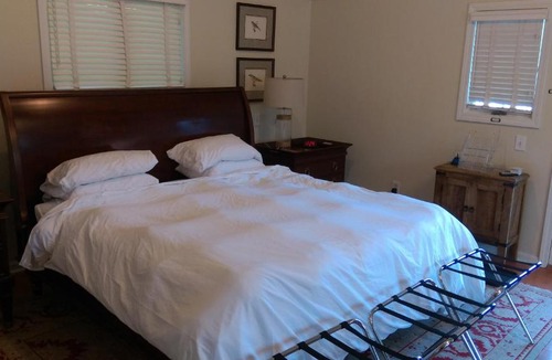 Wellesley House | Spacious master bedroom and bath