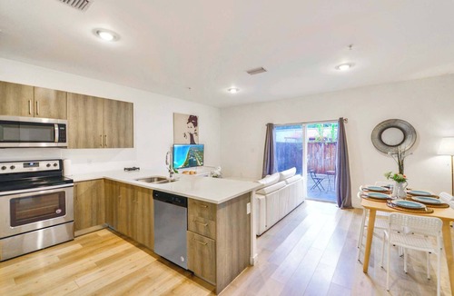 Golden Glades Condo | Spacious Miami Townhouse | Free Parking
