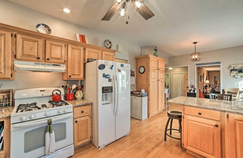 Gladstone House | Spacious Michigan Home w/Private Hot Tub