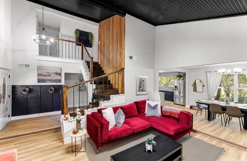 Las Colinas House | Spacious Mid-Century Home King Beds+Charming View