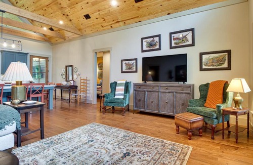 Midway House | Spacious Midway Cottage w/Porches, Near Hunting!