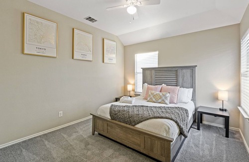 Northwest Carrollton House | Spacious, Minimalist, Cozy, Bright Home in DFW METROPLEX!