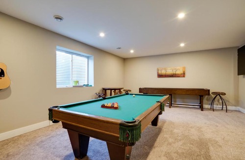 Bottineau House | Spacious Minneapolis Vacation Rental w/Game Room!