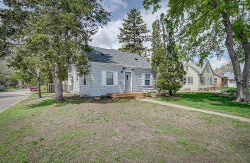 Richfield House | Spacious Minneapolis Home Rental: 8 Mi to Downtown