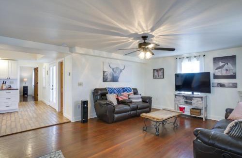 Greenfield House | Spacious Missouri Vacation Rental w/Fire Pit!