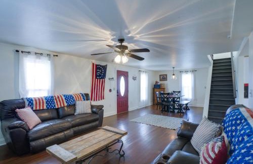 Greenfield House | Spacious Missouri Vacation Rental w/Fire Pit!