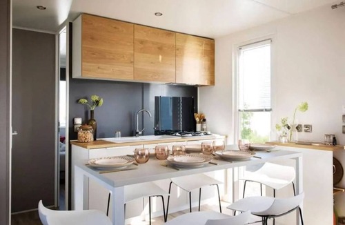 Saint-Jean-de-Monts House | Spacious Mobile Home for 6 with Terrace
