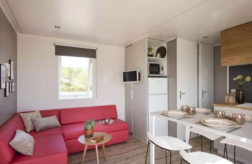 Saint-Jean-de-Monts House | Spacious Mobile Home for 6 with Terrace