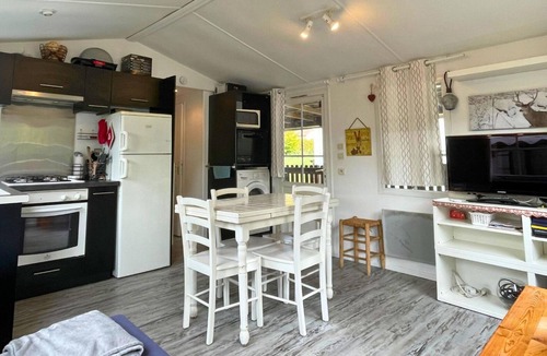 Verchaix Apartment | Spacious mobile home + terrace !, Spacious mobile home + terrace !