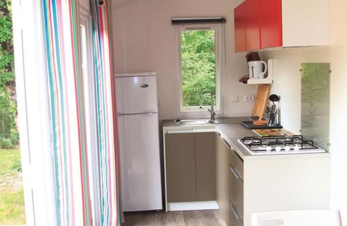 Devillac House | Spacious mobile home with terrace in Dévillac