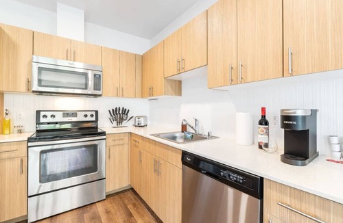 Downtown Apartment | Spacious Modern 1BR 1BA | Downtown Redmond - 2