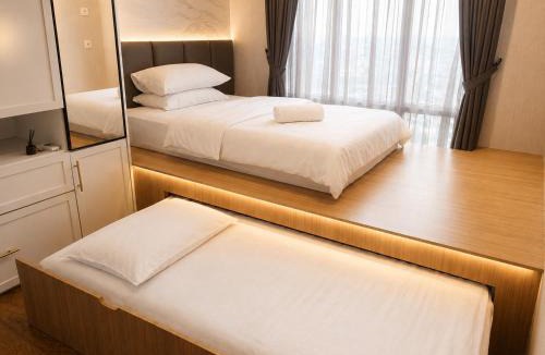 Kesawan Apartment | Spacious Modern 2BR Vasaka Reiz Condo City Center