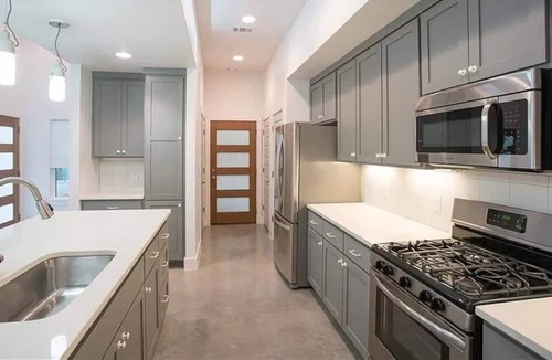 South Lamar House | Spacious & Modern 3 BR / 2.5 BA Austin home