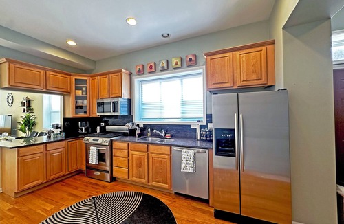 River West Condo | Spacious & Modern 3BD/2BA Home- Garage Parking!