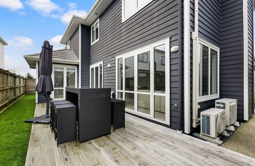 Papakura House | Spacious Modern 3BR Home | WiFi Netflix & Office