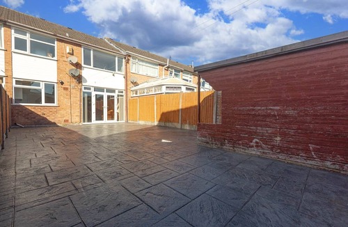 Exhall House | Spacious & Modern 4-Bed Home – Sleeps 7