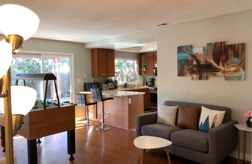 Ardenwood House | Spacious modern 4B2B house-W/D-Parking-foosball