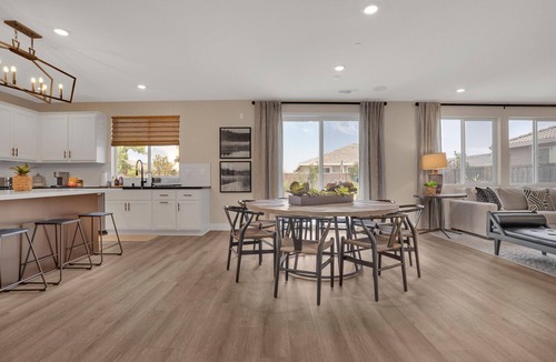 Lathrop House | Spacious & modern 5-bedroom home in peaceful Lathrop