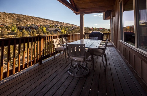 Redmond House | Spacious & Modern 5BDR Retreat on Vista Rim