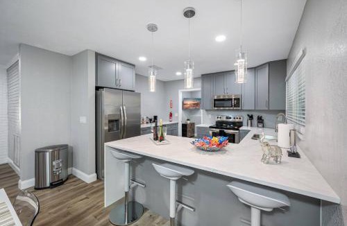 Lake Magdalene House | Spacious, Modern and Fully Updated Gorgeous Home