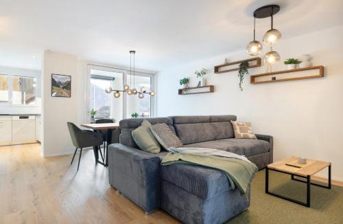 Spiez Apartment | Spacious & Modern Apt - Balcony & Parking