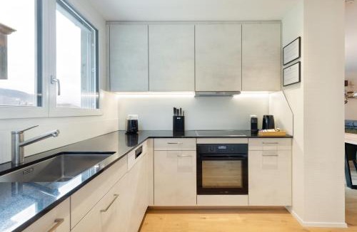 Spiez Apartment | Spacious & Modern Apt - Balcony & Parking