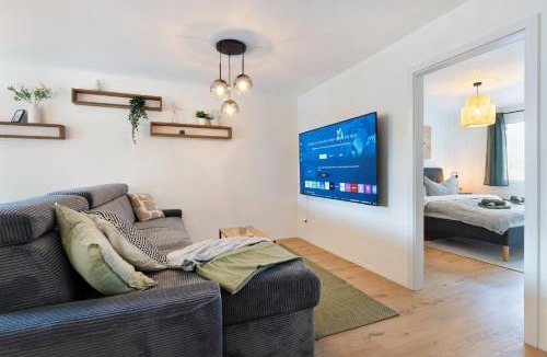 Spiez Apartment | Spacious & Modern Apt - Balcony & Parking