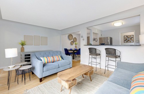 St. Louis Park House | Spacious modern & central 3 bed/2 bath Renovated Garage W/D Pet-Friendly