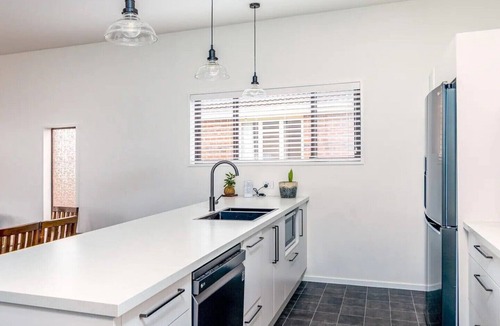 Geraldine House | Spacious, modern, centrally located house.