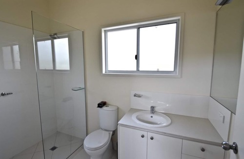 Boreen Point Apartment | Spacious, modern designed private apartment