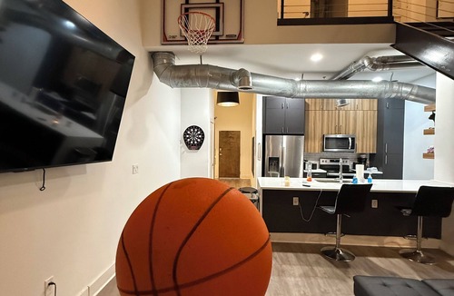 Atlantic Station Area Condo | Spacious Modern Escape in Atlantic Station