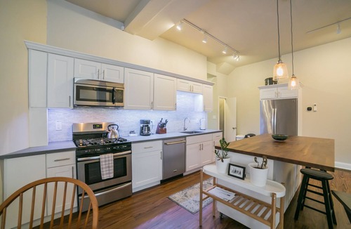 Fishtown House | Spacious & Modern Fishtown Home - Sleeps 10!