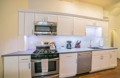 Fishtown House | Spacious & Modern Fishtown Home - Sleeps 10!