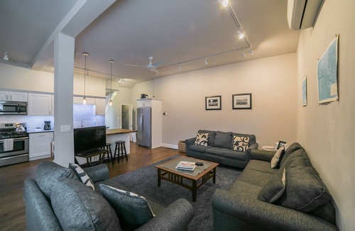 Fishtown House | Spacious & Modern Fishtown Home - Sleeps 10!