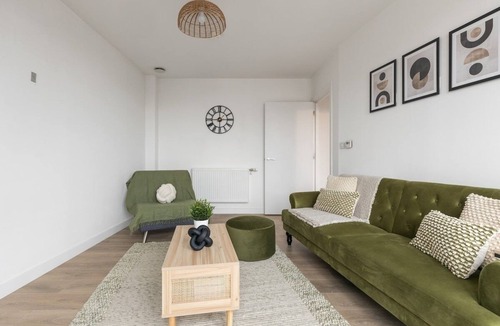 Finsbury Park Apartment | Spacious & Modern Flat! Excellent Transport Links