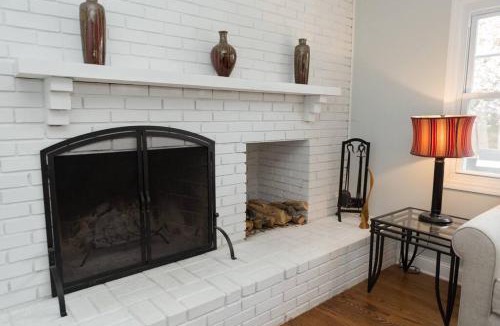 West Freehold House | Spacious Modern Home in West Freehold