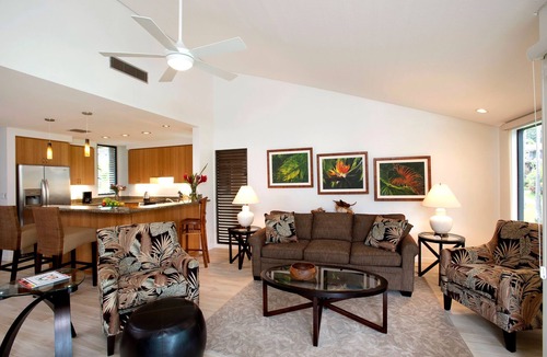 Wailea Condo | Spacious Modern Haven Just Steps from the Beach - Wailea Elua #908 -Lush Grounds