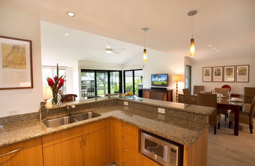 Wailea Condo | Spacious Modern Haven Just Steps from the Beach - Wailea Elua #908 -Lush Grounds