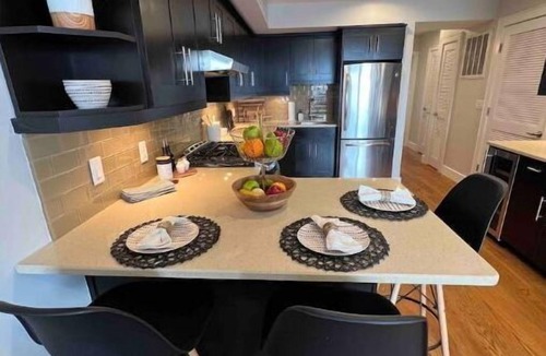 North Bergen Condo | Spacious, Modern Home with Quick, Convenient MetLife Stadium & NYC Commute!