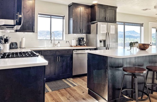 Toquerville House | Spacious Modern Home in Zion