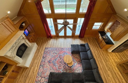 Westminster House | Spacious Modern Home on Acreage