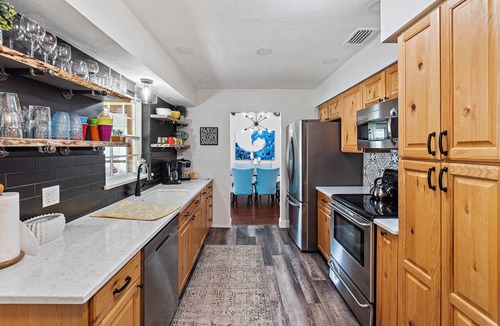 Madeira Beach House | Spacious Modern Madeira Beach Home 4B - 2BA