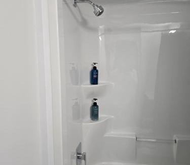St. Catharines Apartment | Spacious Modern Niagara Getaway 3BR Vacation Home