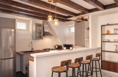 Quartier de la Folie-Mericourt Apartment | Spacious & modern property in Le Marais