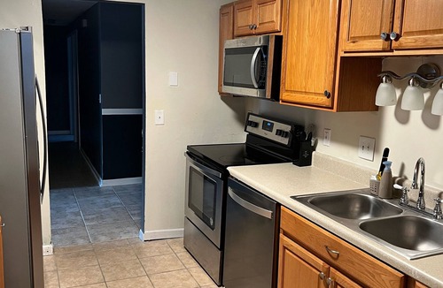 Harbison House | Spacious Modern Ranch with Bonus Room