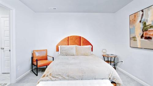 Normal House | Spacious Modern Retreat Near Downtown EV