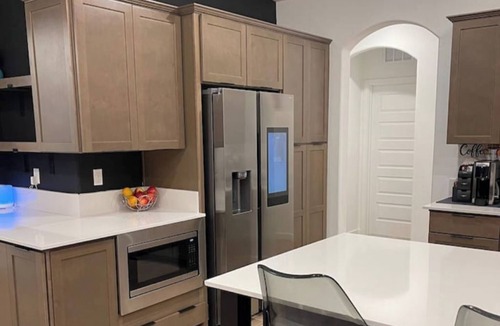 Pumpkin Center Apartment | Spacious Modern Snuggle