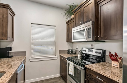 West Valley House | Spacious Modern Solar Powered Home w/Arcade!