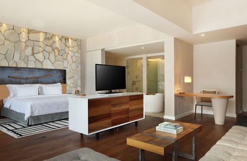 North Legian Hotel | Spacious Modern Suite with Free Minibar Items (T Sand Suite19)