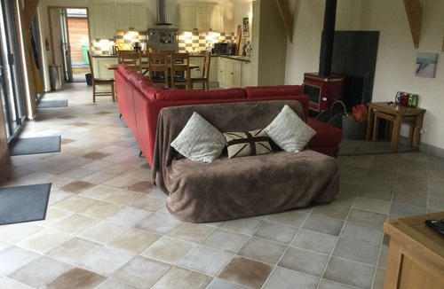 Lancieux House | Spacious Modern Timber Framed House in Quiet Area Close to beaches with Hot tub